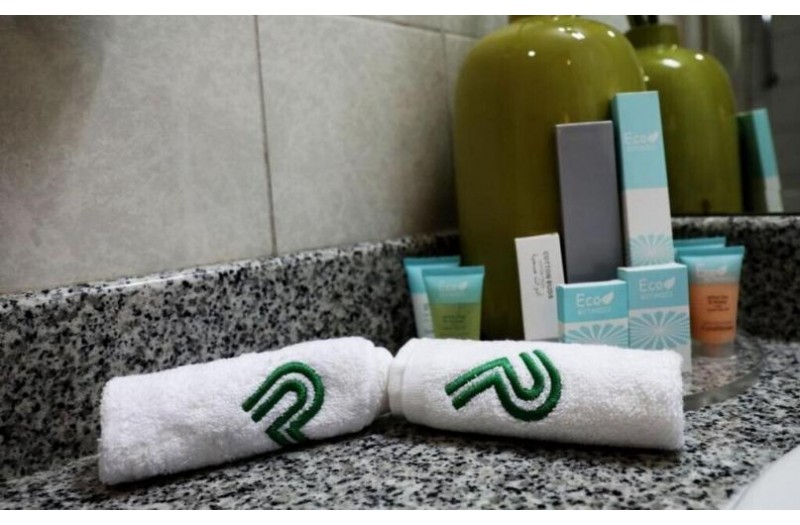 Готель Parkside Suites - Discovery Gardens, 1★ Готель Parkside Suites - Discovery Gardens, 1★