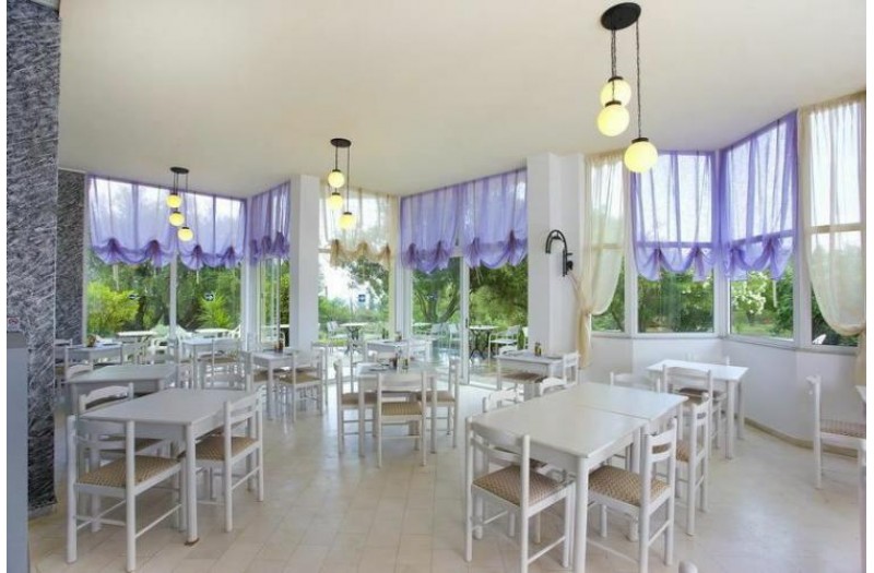 Готель Pashos Hotel, 3★