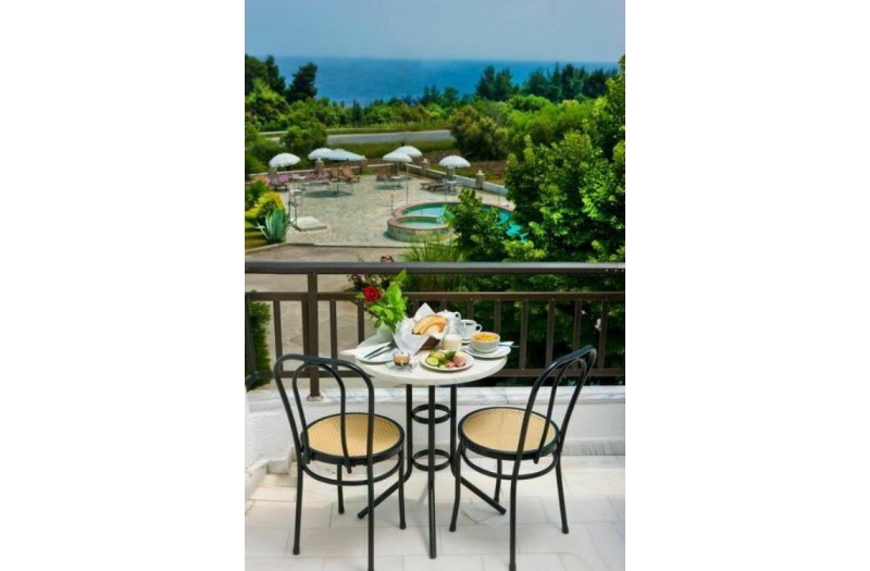 Готель Pashos Hotel, 3★