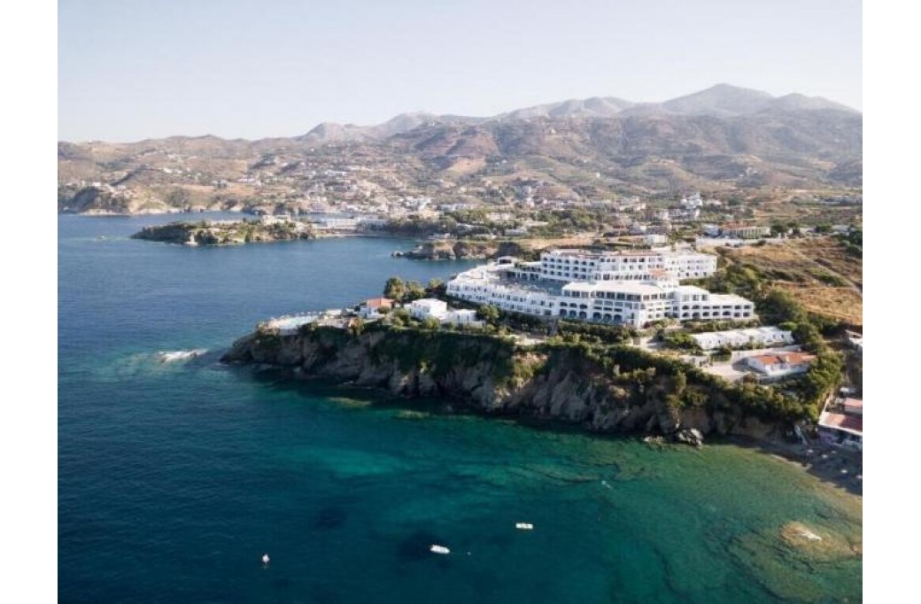 Готель Peninsula Resort & Spa, 4★