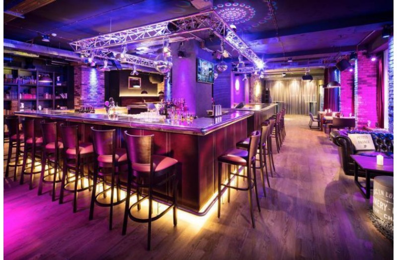 Готель Penta Hotel Prague, 4★ Готель Penta Hotel Prague, 4★