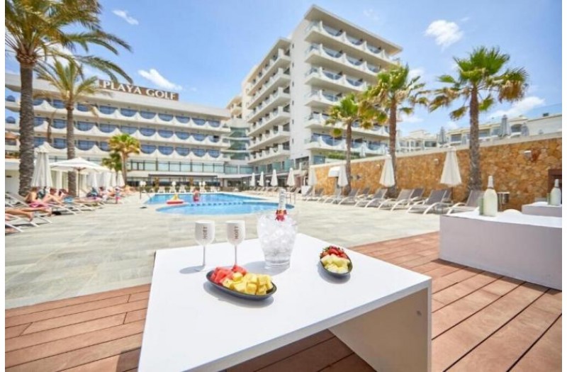 Готель Playa Golf, 3★