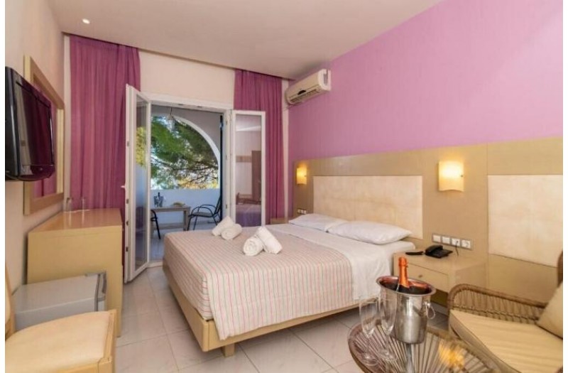 Готель Porto Koukla Beach, 3★