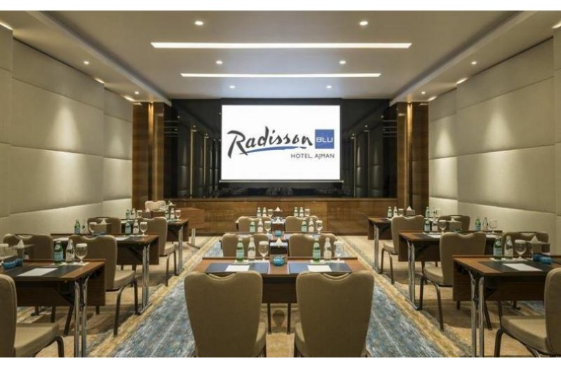 Готель Radisson Blu Hotel Ajman, 5★
