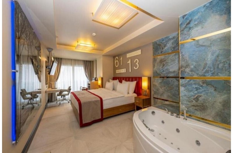 Готель Ramada By Wyndham Istanbul Pera, 4★