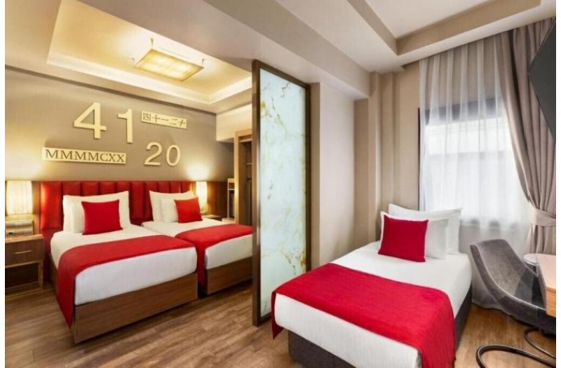 Готель Ramada By Wyndham Istanbul Pera, 4★