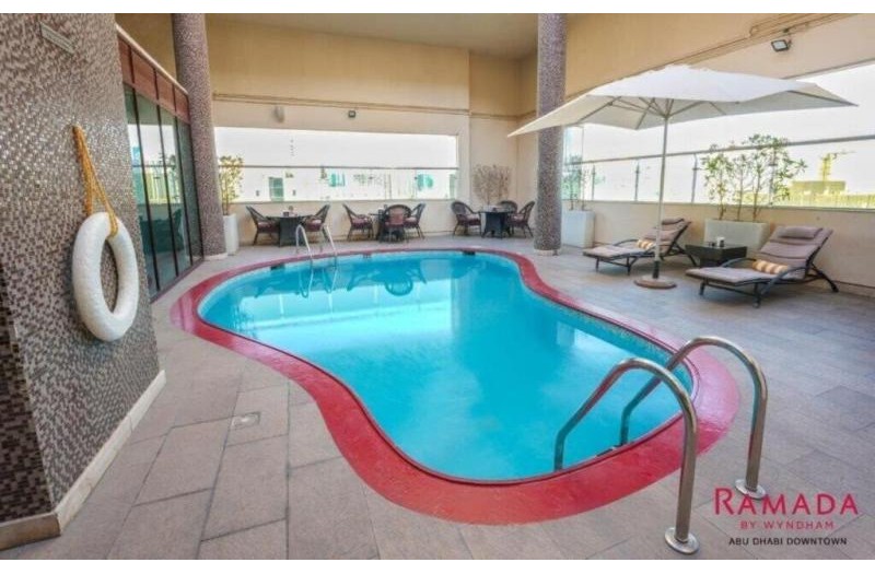 Готель Ramada Downtown Abu Dhabi, 4★