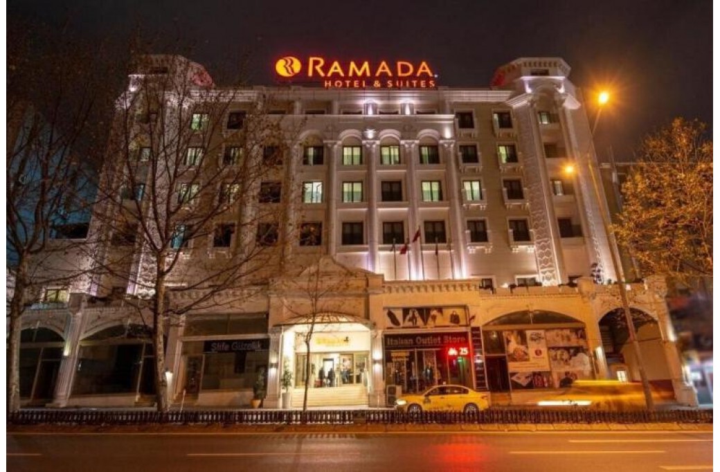 Готель Ramada Hotel & Suites Istanbul Merter, 5★