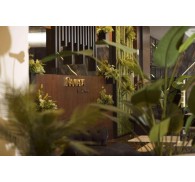 Готель Ramada Hotel & Suites Istanbul Merter, 5★