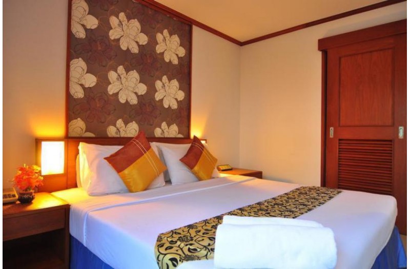 Готель Rattana Beach Hotel, 3★