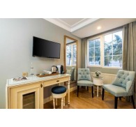 Готель Raymond Hotel, 3★