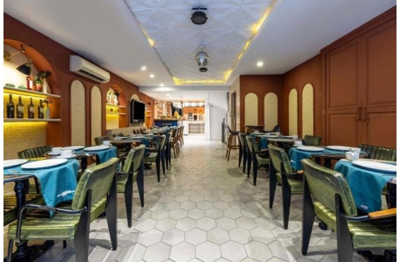 Готель Raymond Hotel, 3★