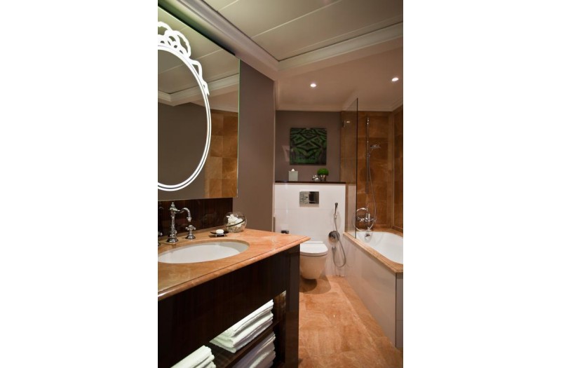 Готель Renaissance Paris Hotel Le Parc Trocadero, 5★ Готель Renaissance Paris Hotel Le Parc Trocadero, 5★
