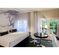 Готель Renaissance Paris Hotel Le Parc Trocadero, 5★