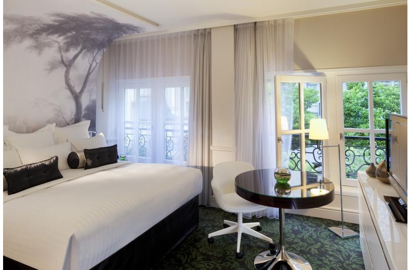 Готель Renaissance Paris Hotel Le Parc Trocadero, 5★ Готель Renaissance Paris Hotel Le Parc Trocadero, 5★