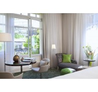 Готель Renaissance Paris Hotel Le Parc Trocadero, 5★