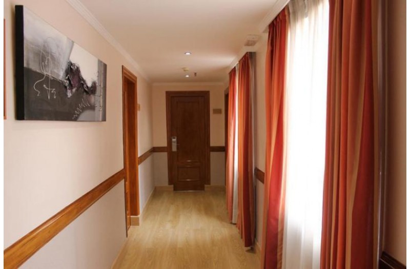 Готель Rivoli Ramblas, 3★ Готель Rivoli Ramblas, 3★