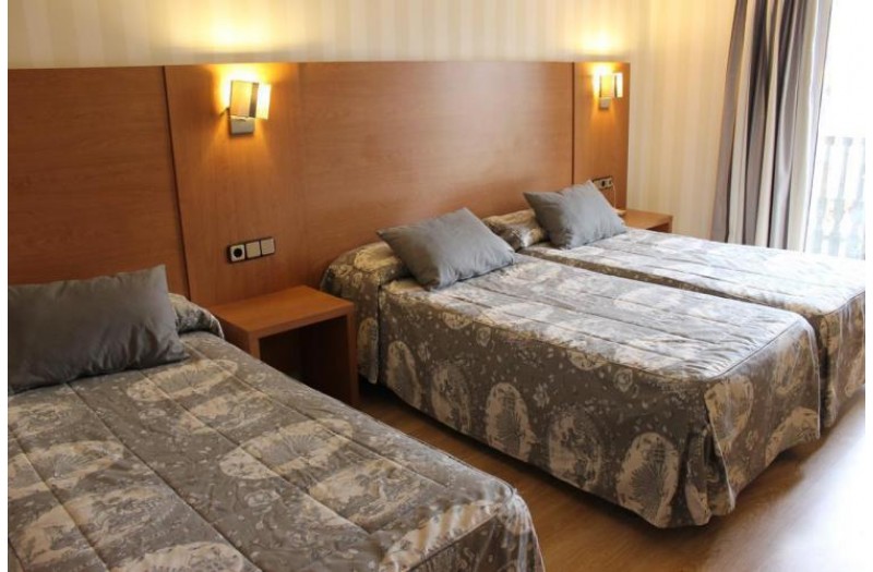 Готель Rivoli Ramblas, 3★ Готель Rivoli Ramblas, 3★