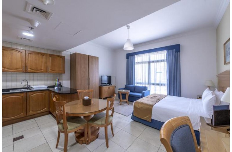 Готель Roda Metha Suites, 4★