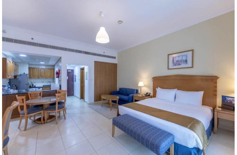 Готель Roda Metha Suites, 4★