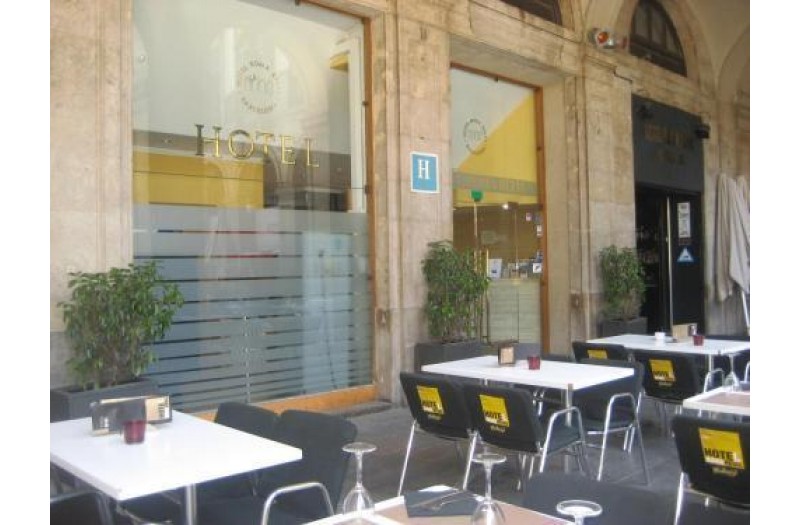 Готель Roma Reial, 1★ Готель Roma Reial, 1★