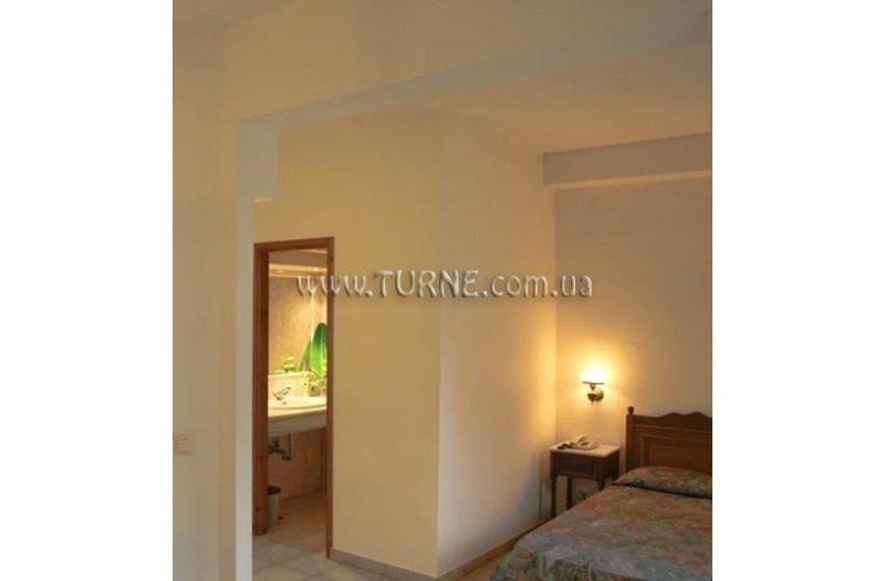 Готель Royal Aparthotel, 3★