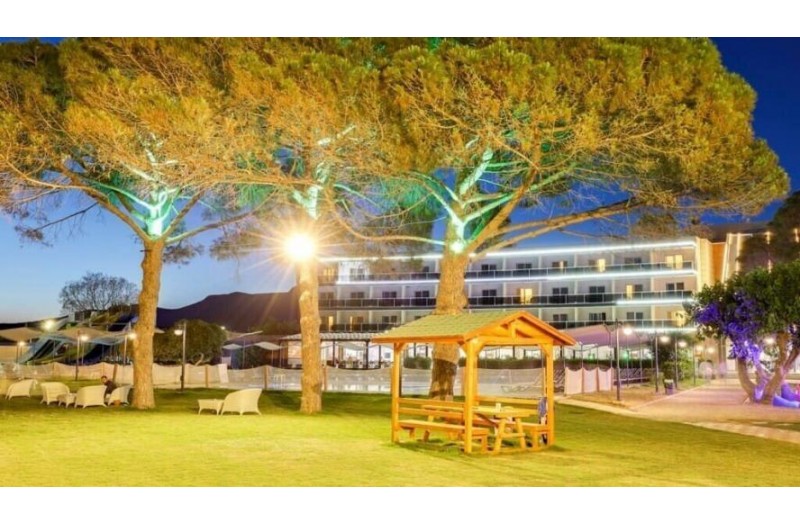 Готель Royal Beach Club, 4★ Готель Royal Beach Club, 4★
