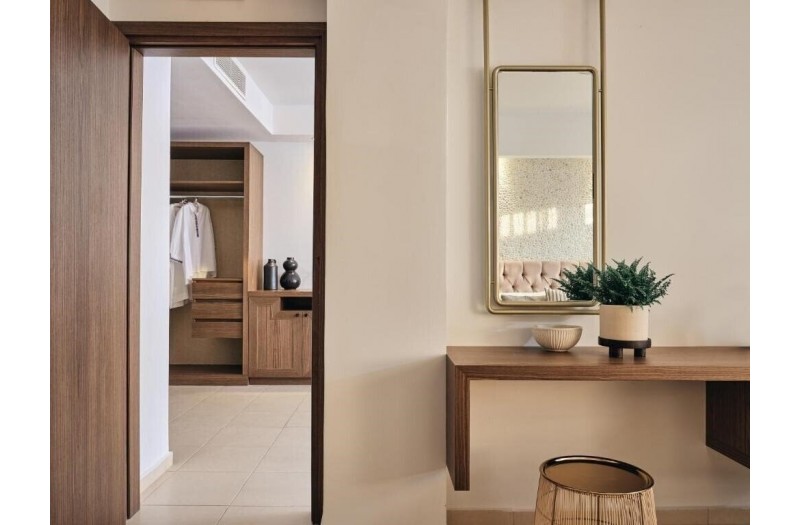 Готель Royal Blue Resort, 5★ Готель Royal Blue Resort, 5★