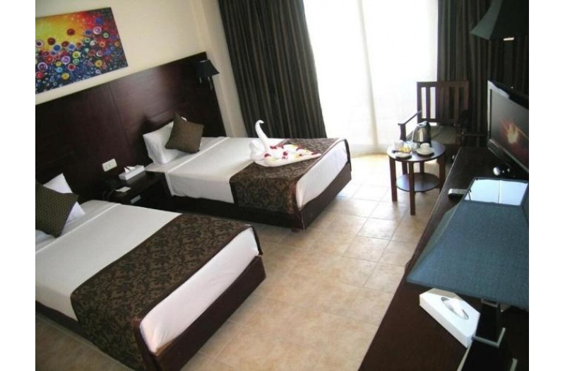 Готель Royal Brayka Beach Resort, 5★