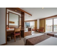 Готель Royal Palace Hotel, 3★