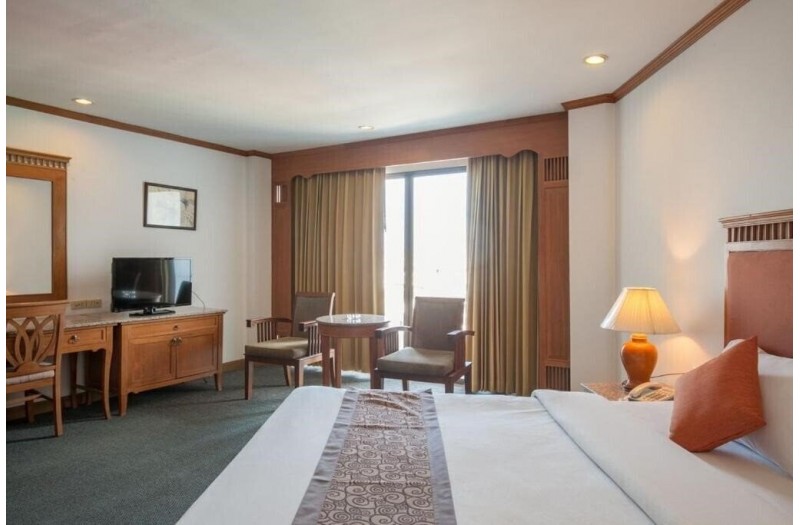 Готель Royal Palace Hotel, 3★ Готель Royal Palace Hotel, 3★