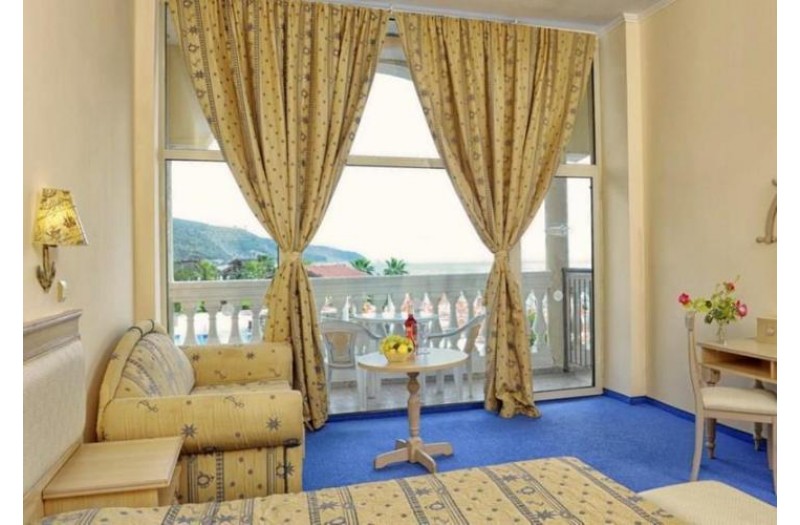 Готель Royal Park, 4★