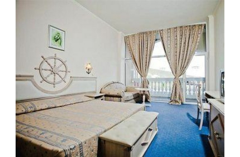 Готель Royal Park, 4★