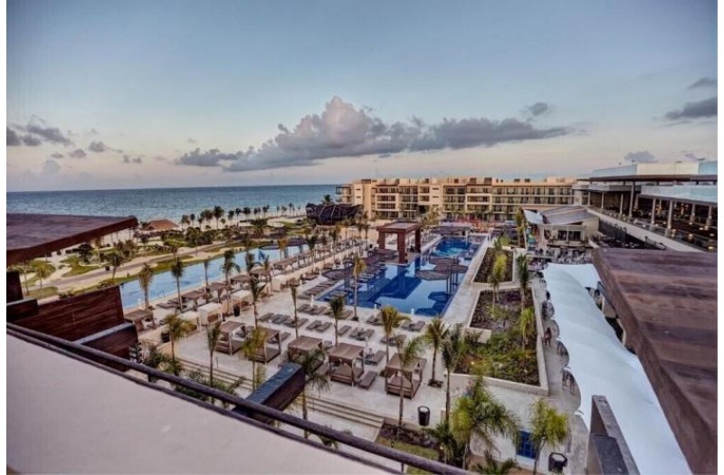 Готель Royalton Riviera Cancun Resort & Spa, 5★