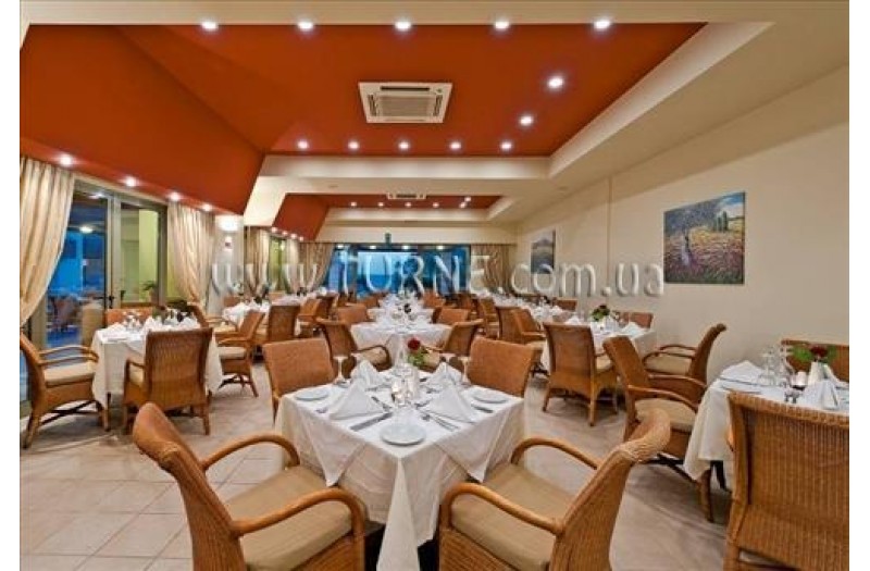 Готель Santa Marina Plaza, 5★