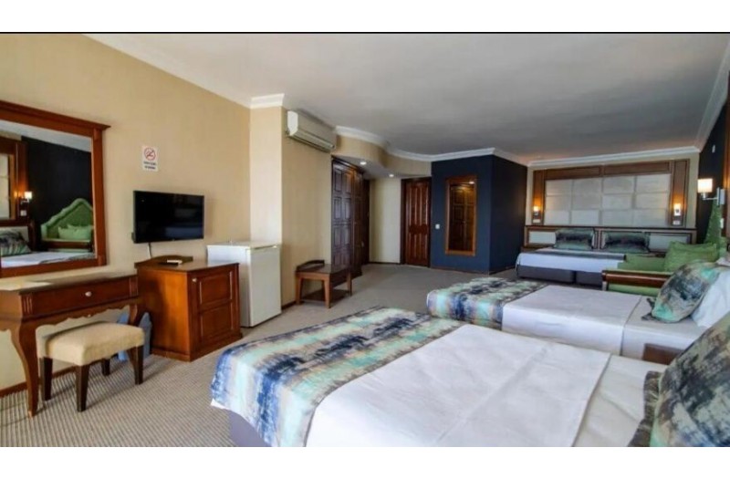 Готель Scala Nuova Beach Hotel, 4★