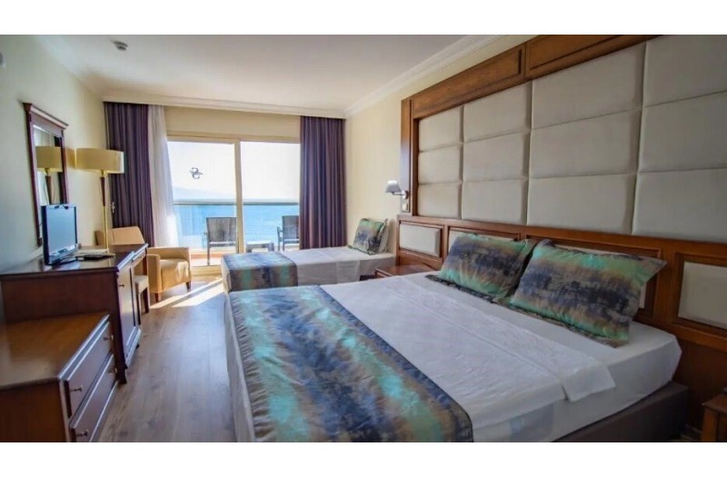 Готель Scala Nuova Beach Hotel, 4★