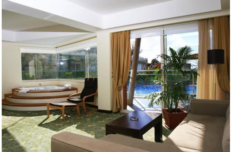 Готель Sealight Resort Hotel, 5★