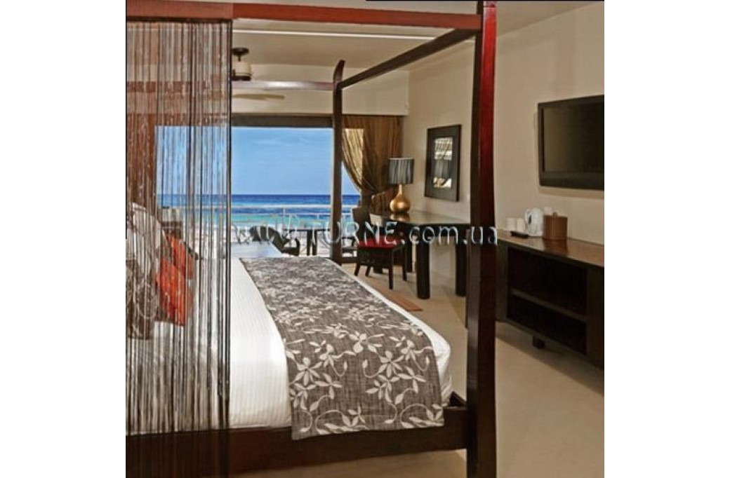 Готель Secrets Wild Orchid, 5★