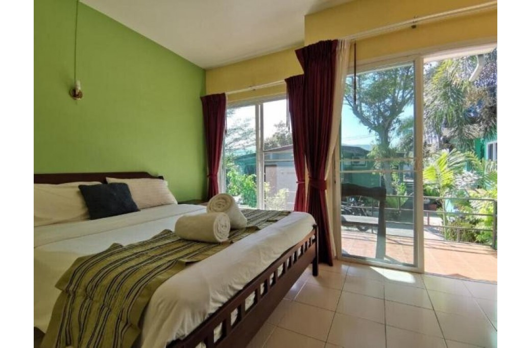 Готель Serene Villa Phuket By Zuzu, 2★ Готель Serene Villa Phuket By Zuzu, 2★