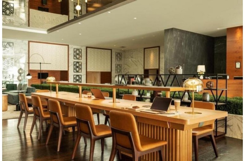 Готель Sheraton Grand Hotel, 5★ Готель Sheraton Grand Hotel, 5★