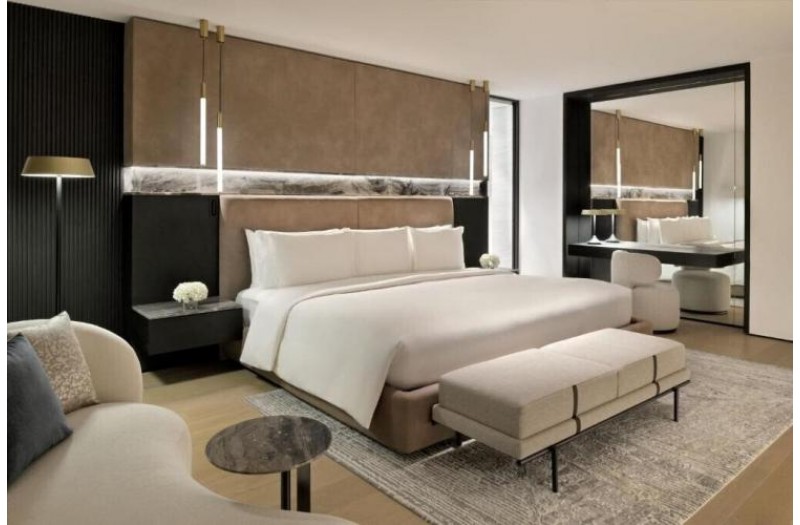 Готель Sheraton Grand Hotel, 5★ Готель Sheraton Grand Hotel, 5★