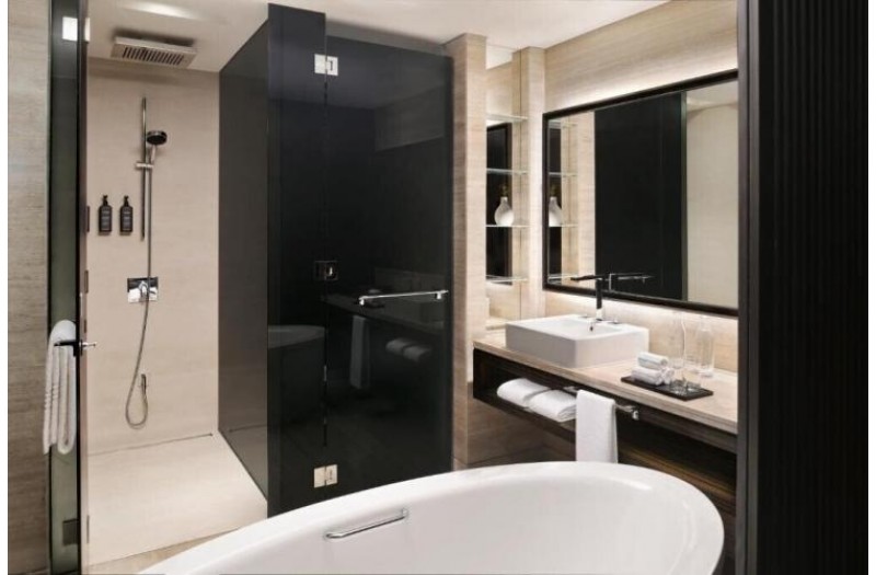 Готель Sheraton Grand Hotel, 5★ Готель Sheraton Grand Hotel, 5★