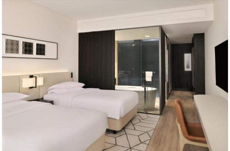 Готель Sheraton Grand Hotel, 5★ Готель Sheraton Grand Hotel, 5★