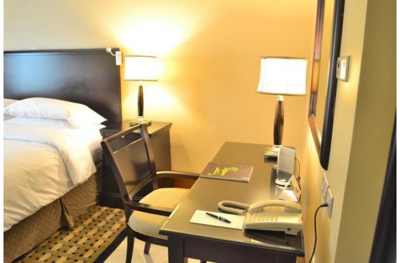 Готель Sheraton Khalidiya Hotel Abu Dhabi, 4★ Готель Sheraton Khalidiya Hotel Abu Dhabi, 4★