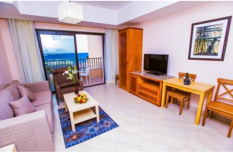 Готель Sky View Suites Hotel, 3★ Готель Sky View Suites Hotel, 3★