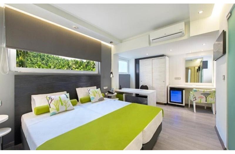 Готель Smartline Semiramis City Hotel, 4★