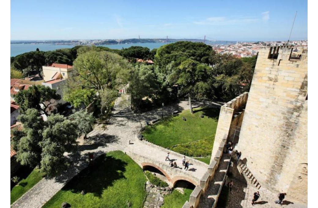Готель Solar Do Castelo, 4★