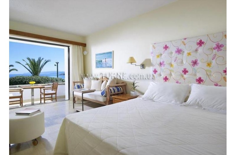 Готель St.Nicolas Bay Hotel & Villas, 5★
