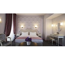 Готель St Petersbourg., 3★